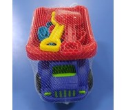 Խաղալիք մեքենա ավազի խաղերով