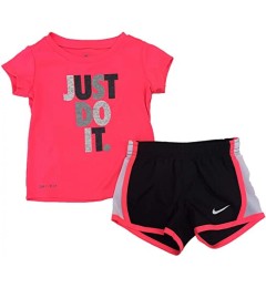Nike վարդագույն շապիկ + շորտ